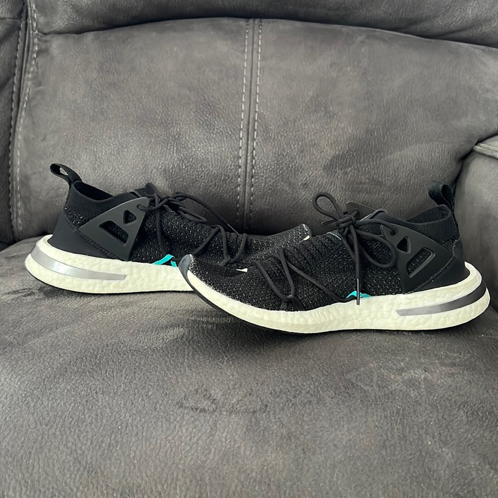 Adidas woman’s sneakers